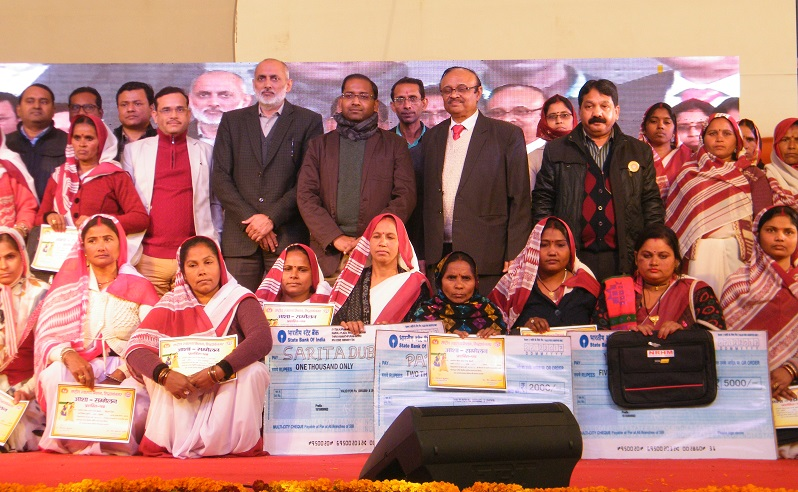 Asha workers awarded by dm