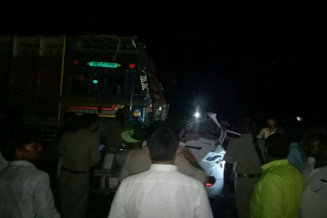 Basti Road Accident