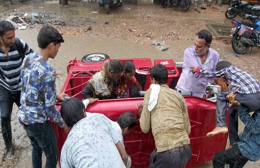 Rain havoc: Baha diversion at three places on National Highway