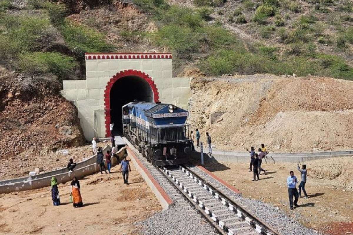 dausa-gangapur_rail_line_inaugurate.jpg