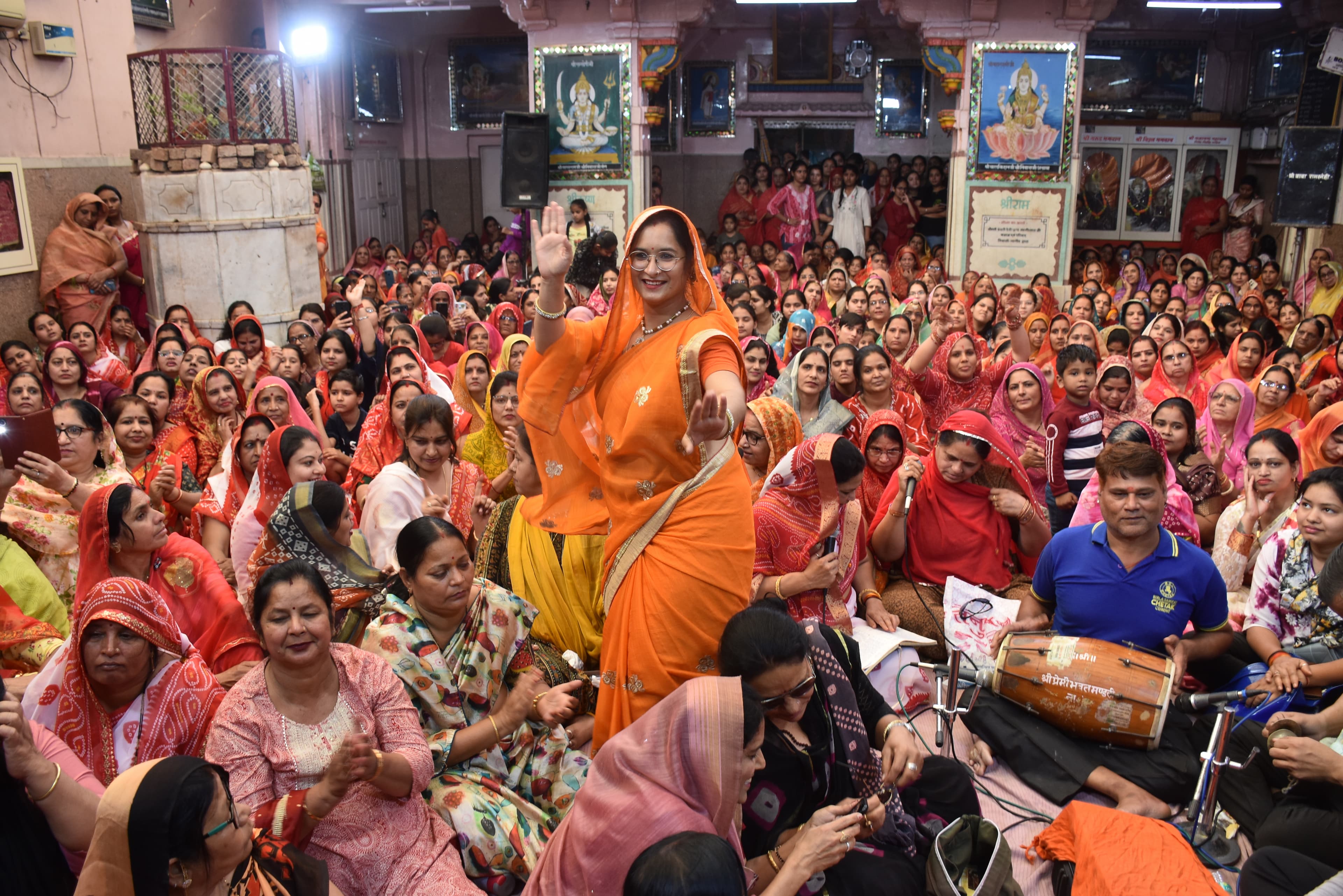 Nagarseth Banshiwala drenched in the pomp of Phagotsav, gulal, flowers, saffron and perfume