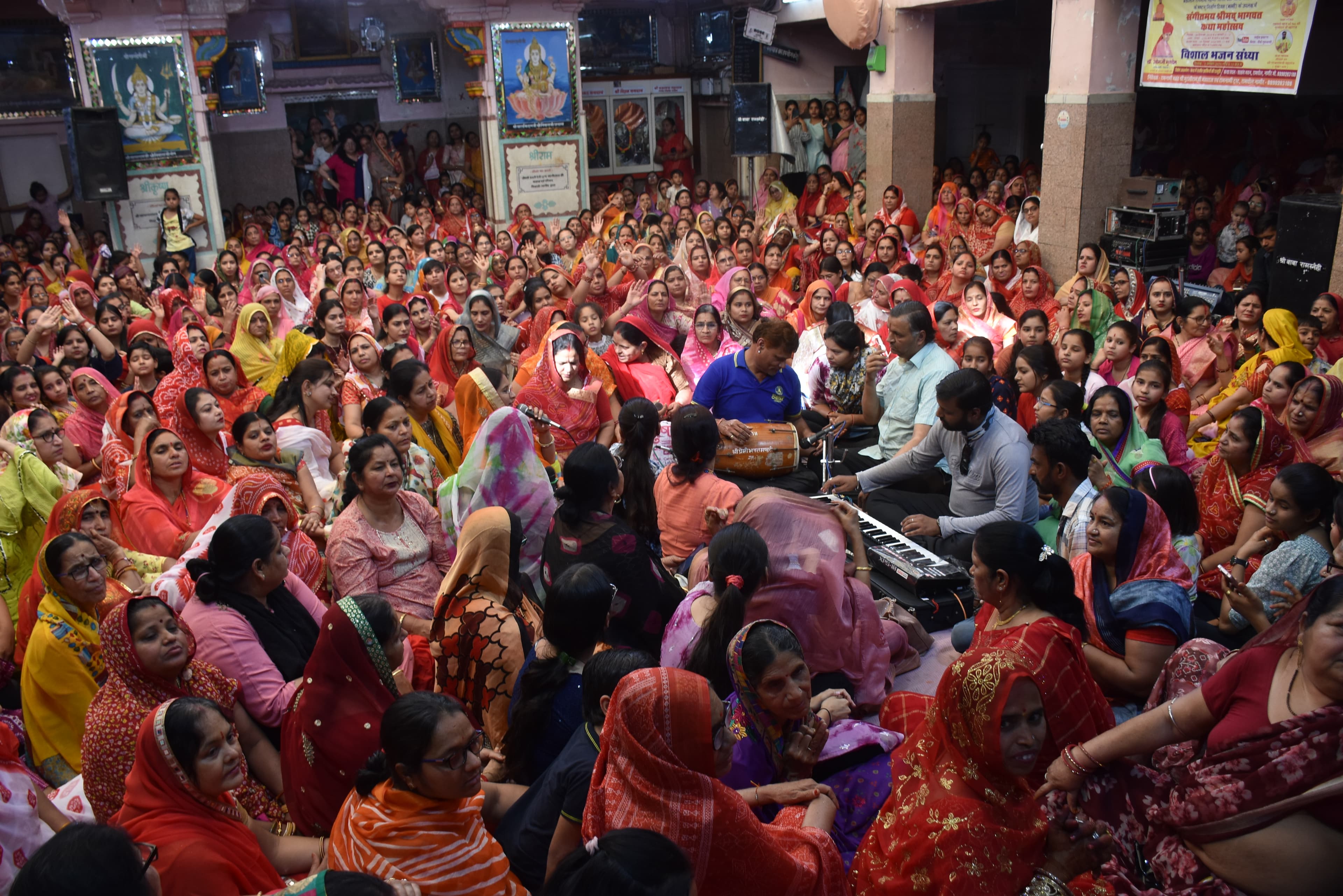 Nagarseth Banshiwala drenched in the pomp of Phagotsav, gulal, flowers, saffron and perfume